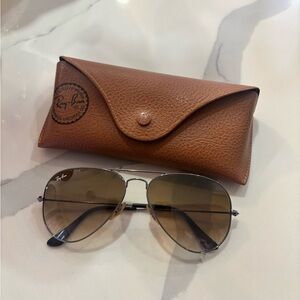 Ray-Ban Brown Gradient Aviator Sunglasses with Brown Case